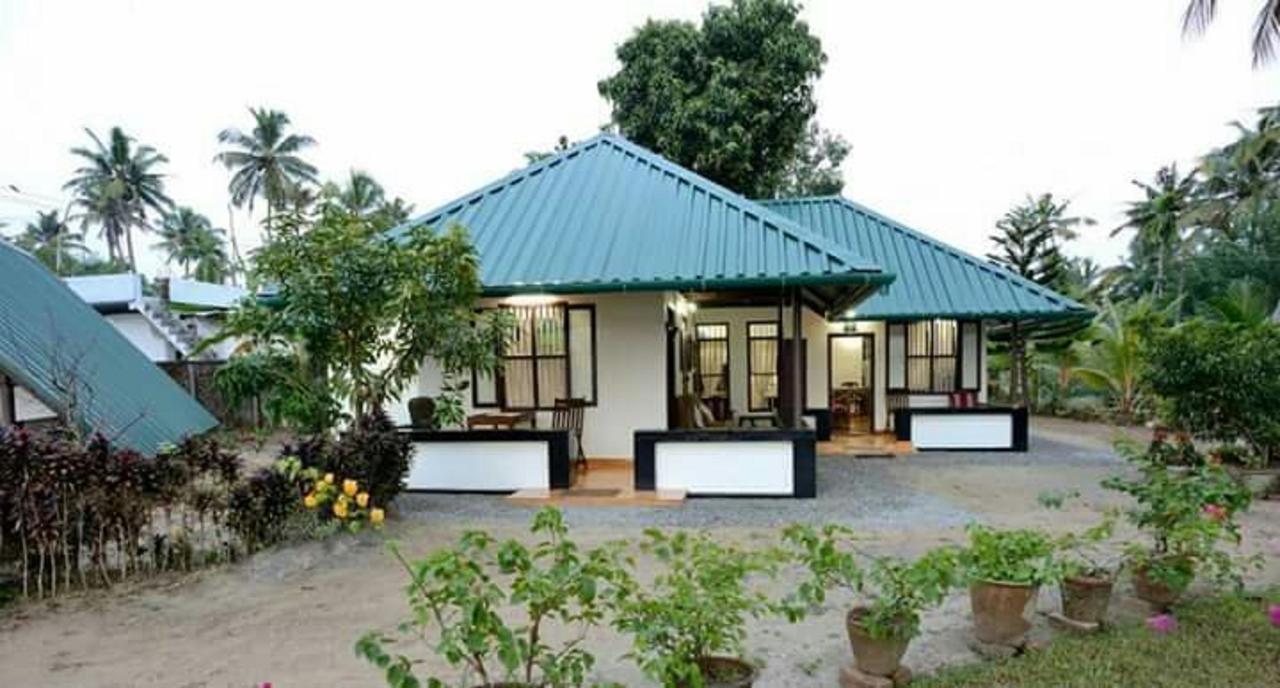 Kadaloram Beach Resort Kochi エクステリア 写真